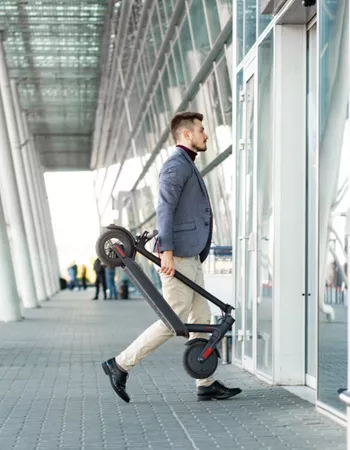 voyager en avion avec une trottinette électrique